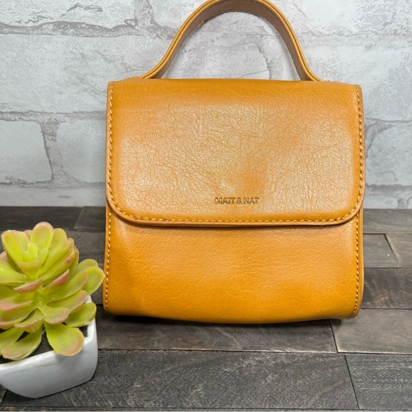 Matt & Nat small Satchel bag - Picture 5 of 11